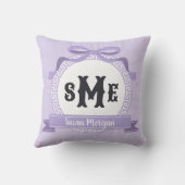 Heather Paarse Reverse Greek Key Bow Monogram Kussen (Achterkant)