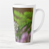 Heather Spring flower evergreen bloom paars wit Latte Mok (Rechts)