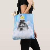 Heavenly Bliss: Grijs en Wit Konijntje op Wolk met Tote Bag (Dichtbij)