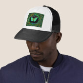 Heb een fijne dag en een betere nachtvlinder.png trucker pet (In situ)