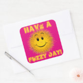 Heb een Fuzzy Day Face Vierkante Sticker (Envelop)