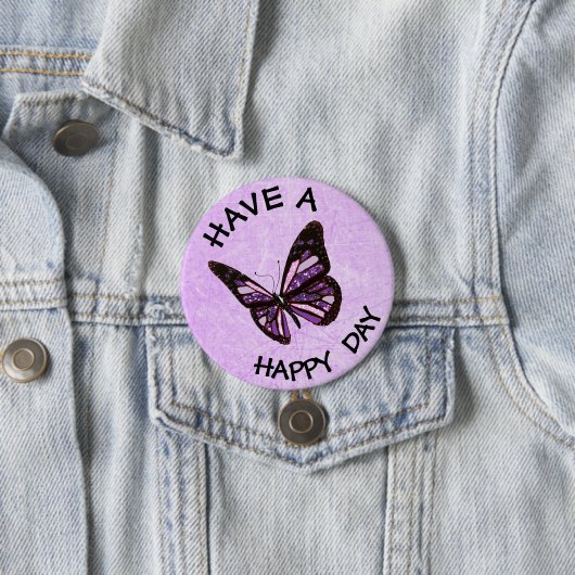 Heb een Happy Day Paarse Butterfly Button (In situ)
