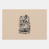 Heb een spookachtige dag Halloween Witch Skeleton Inpakpapier Vel (Voorkant)