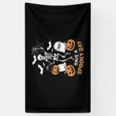 Heb een Spooky Day Halloween Witch Gift Skeleton Spandoek (Verticaal)