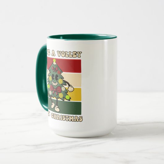 Heb een Volley Jolly Kerstmis. Funny Pickleball Mok (Voorkant links)
