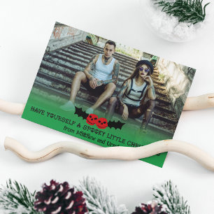 Heb jezelf een griezelige kleine kerstfoto feestdagenkaart