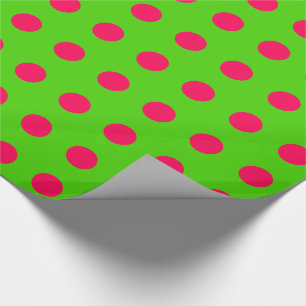 Heb vette kerstroze pooldots op groen cadeaupapier