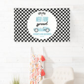 Hebben vier versnellingen blauwe raceauto 4de verj spandoek (Insitu)