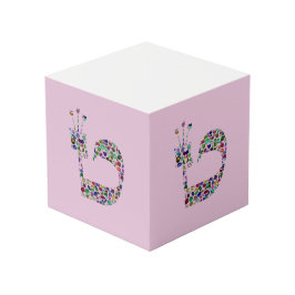 Hebreeuwse letter 'TET' Kubus