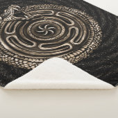 Hecate Wiel met outroboros Sherpa Deken (3/4)