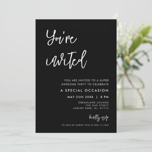 Hedendaags modern zwart Je bent uitgenodigd Kaart (Staand voorkant)