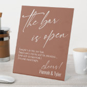 Hedendaags script terracotta De bar is open Reclamebord Met Voetstuk (Insitu)