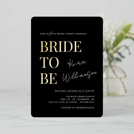 Hedendaags zwart en goud Vrijgezellenfeest Folie Uitnodiging (Staand Voorkant)