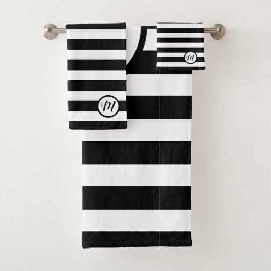 Hedendaags zwart wit strepen monogram bad handdoek (Insitu)