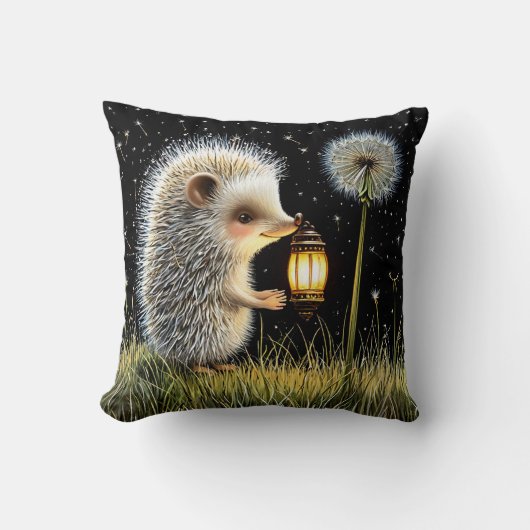 Hedgehog Holding Lantern Naast Paardenbloem Kussen (Voorkant)