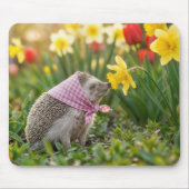 Hedgehog Smelling a Yellow Daffodil Muismat (Voorkant)