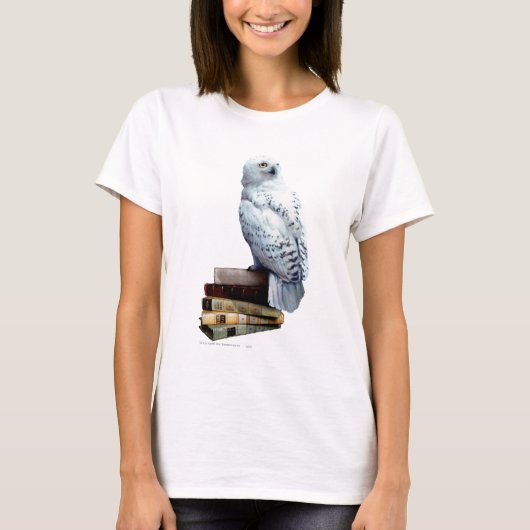 Hedwig op boeken t-shirt (Voorkant)