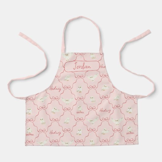 Hedwig Pink Ribbon Pattern Schort (Voorkant)