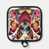 Heeler Puppy Omgeven Door Vlinders En Bloemen Pannenlap (Voorkant)