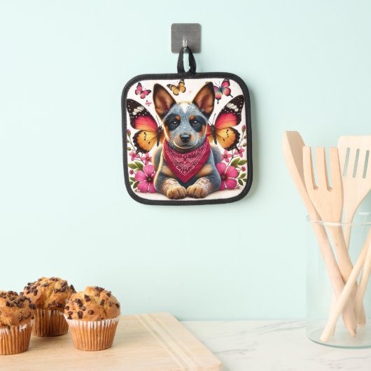 Heeler Puppy Omgeven Door Vlinders En Bloemen Pannenlap (Insitu(Ophanging))