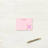 Heerlijk Roze met Paarse hart met rode pijlen Post-it® Notes (Op bureau)