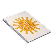 Heet. Grappige, schattige gele zon. Zonne typograf Notitieboek (Rechterzijde)