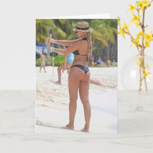 HEET GROTE BOTTOMED STRAND MEISJE VERJAARDAG KAART (Gele Bloem)