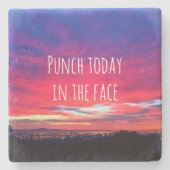 Heet roze blauw zonsondergang punch vandaag in het stenen onderzetter (Voorkant)