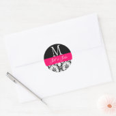 Heet Roze Bruiloft Monogram Datum Damast Seal Ronde Sticker (Envelop)