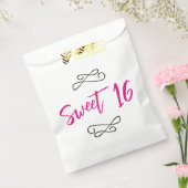 Heet Roze Chique Doodle Modern Script Sweet 16 Bedankzakje (Gezegeld)