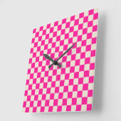 Heet roze en bruine ruitpatroon vierkante klok (Hoek)