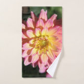 Heet roze en gele dahlia bloem bad handdoek (Handdoek)