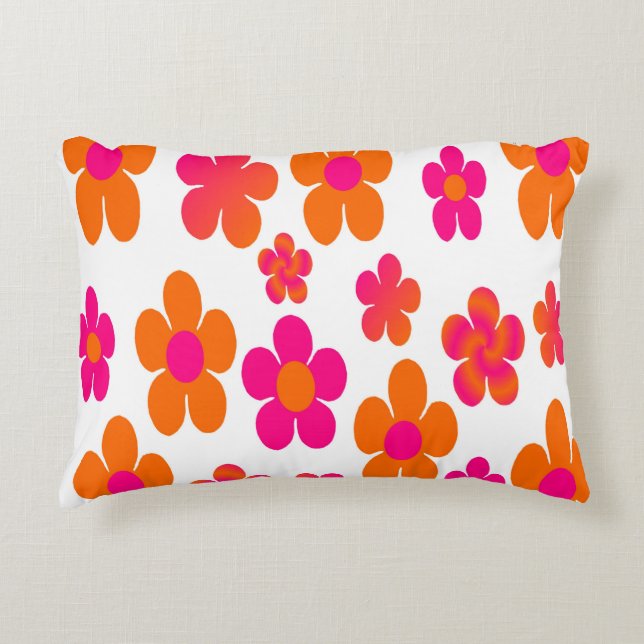 Heet Roze en Sinaasappel Bloemen Accent Kussen (Voorkant)
