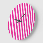 Heet roze en witte verticale strepen minimalistisc grote klok (Hoek)