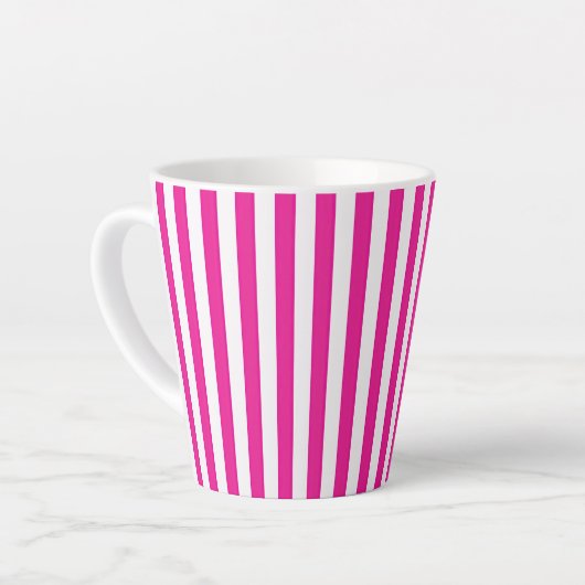 Heet roze en witte verticale strepen minimalistisc latte mok (Linkerhoek)