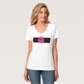 Heet Roze en Zwart 50 & Fabulous Verjaardagscadeau T-shirt (Voorkant volledig)