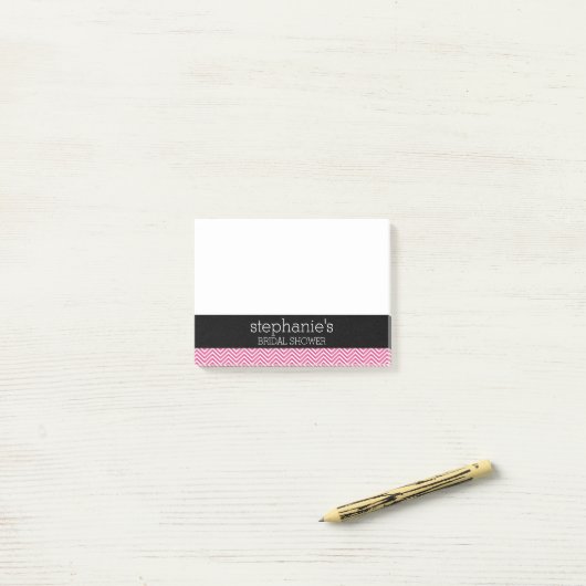 Heet roze en zwarte bruiloftsshower chevrons post-it® notes (Op bureau)
