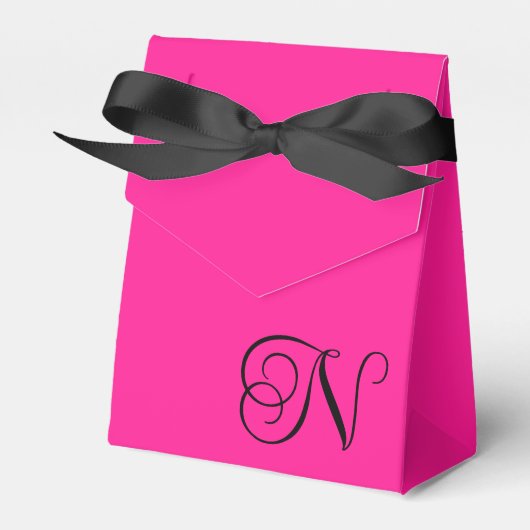 Heet Roze en Zwarte Kromme Script Monogram Bedankdoosjes (Voorkant Zijde)