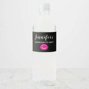Heet Roze Glanzende Lippen op Zwarte Bachelorette Waterfles Etiket