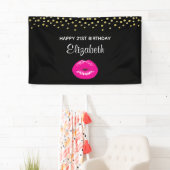Heet Roze Glanzende Lippen op Zwarte Verjaardag Spandoek (Insitu)