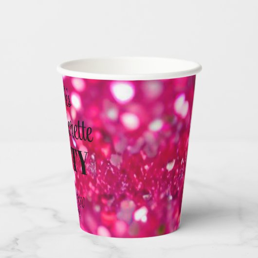 Heet Roze Glitter Modern Glam Bachelorette Party Papieren Bekers (Achterkant)