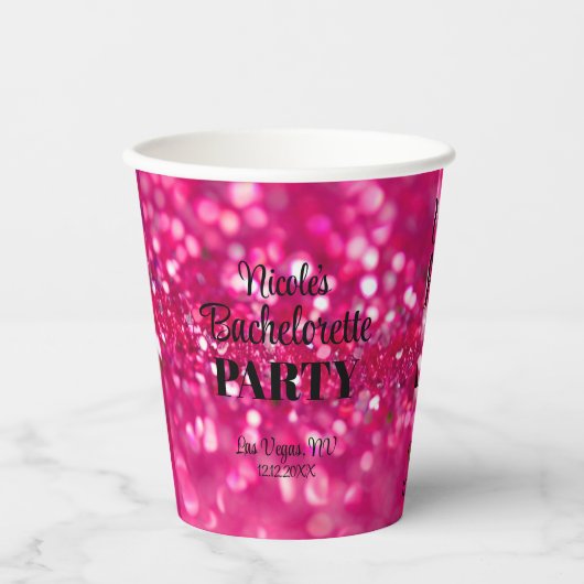 Heet Roze Glitter Modern Glam Bachelorette Party Papieren Bekers (Voorkant)