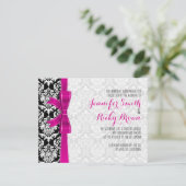 Heet Roze Lint Zwart & Wit Damasks Bruiloft Kaart (Staand voorkant)