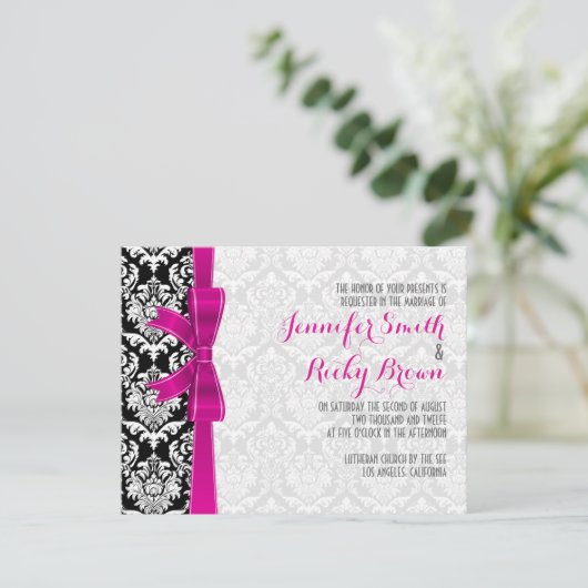 Heet Roze Lint Zwart & Wit Damasks Bruiloft Kaart (Staand voorkant)