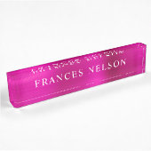 Heet Roze Metallic Uitzicht Stijlvolle Serif Naambordje