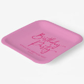 Heet Roze Modern Minimalistisch Verjaardagsfeest Papieren Bordje (Gebogen)