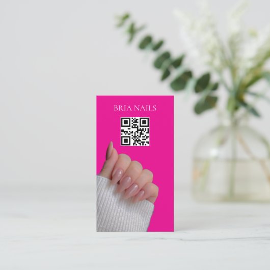 Heet Roze Moderne Nageltechnicus QR-code Visitekaartje (Staand voorkant)