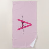 Heet Roze Moderne Script Meisjesachtige Monogramna Strandlaken (Voorkant)