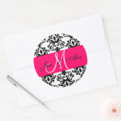 Heet Roze Monogram Namen Damask Bruiloft Seal Ronde Sticker (Envelop)