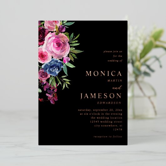 Heet Roze & Navy Blauw Bloemen Bruiloft 3 Zwart Folie Uitnodiging (Staand Voorkant)